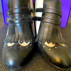 Enzo Angiolini booties